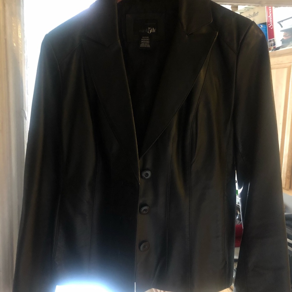 Woman’s leather medium